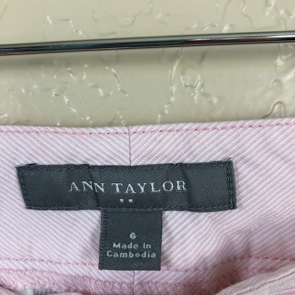 Ann Taylor blush pink pinstripe Capri Pants - Picture 5 of 7